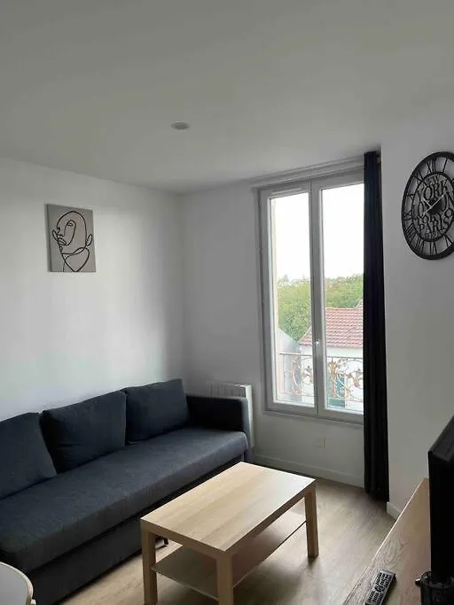 Appartement Bord De Seine Choisy-le-Roi 0*,  France